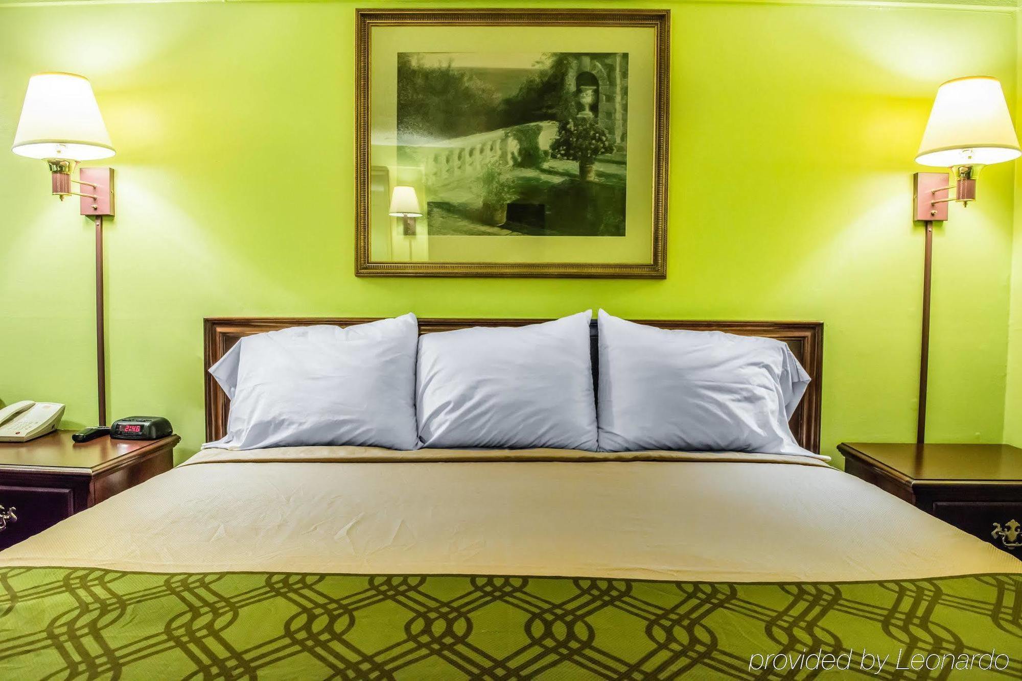 Lodge Econo I-79 Pittsburgh