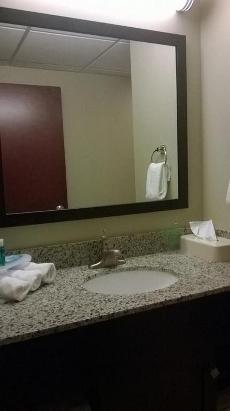 Hotel Express West - Greentree, An Ihg