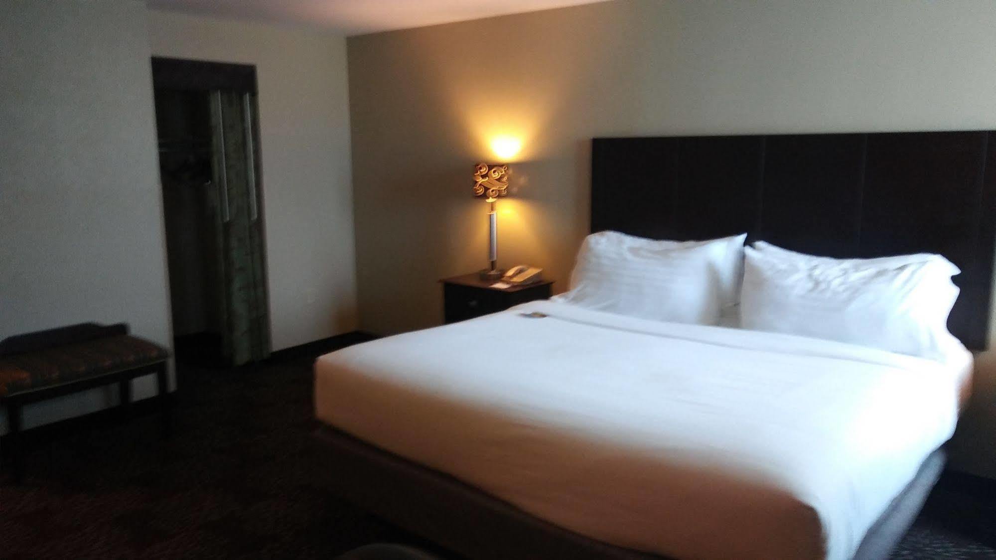 Express West - Greentree, An Ihg 4*