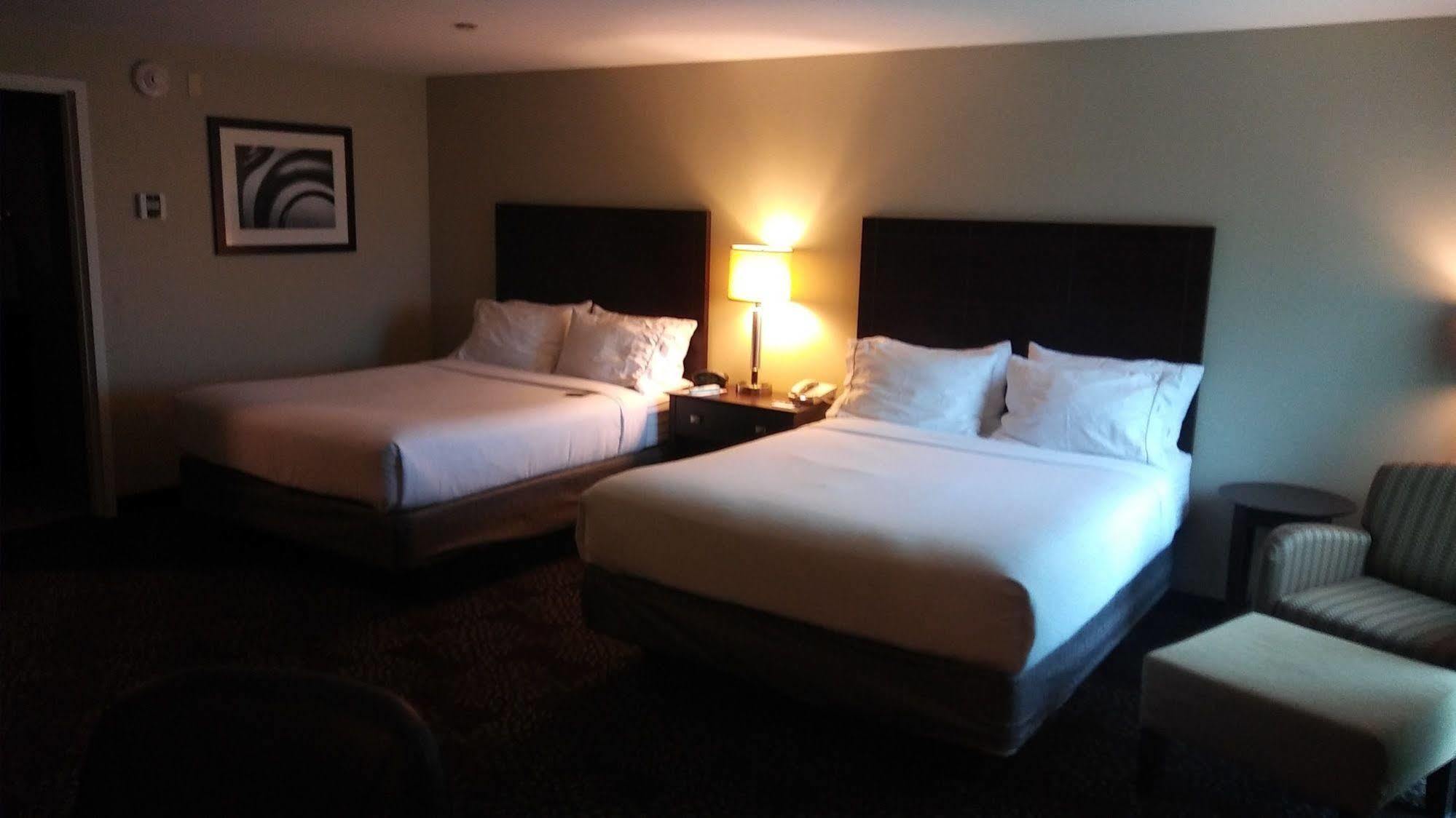 Express West - Greentree, An Ihg Hotel