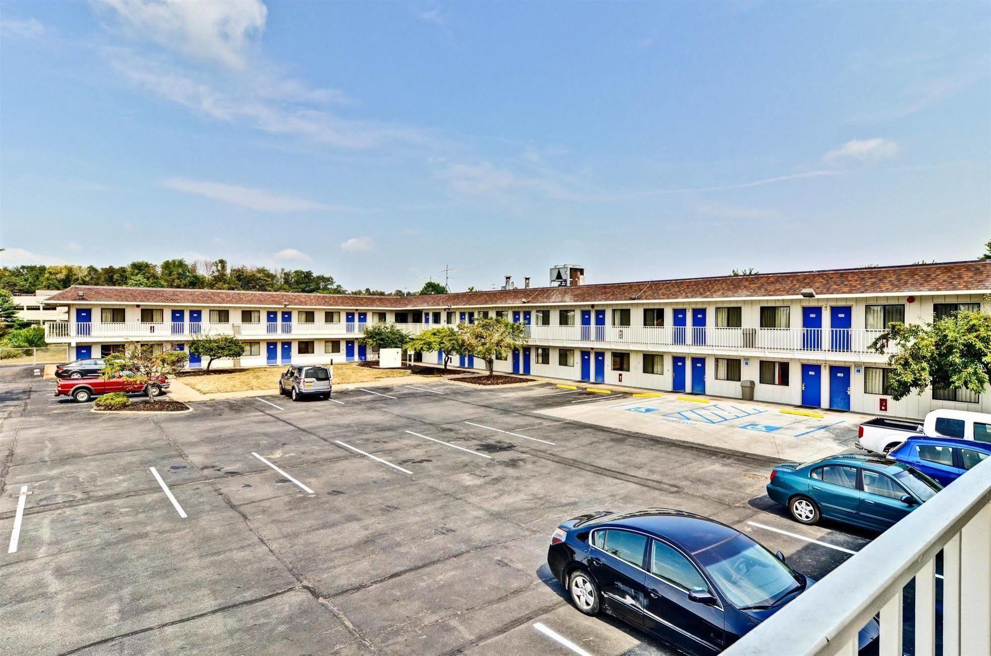 Hotel 6-pittsburgh, Pa - Crafton 2*