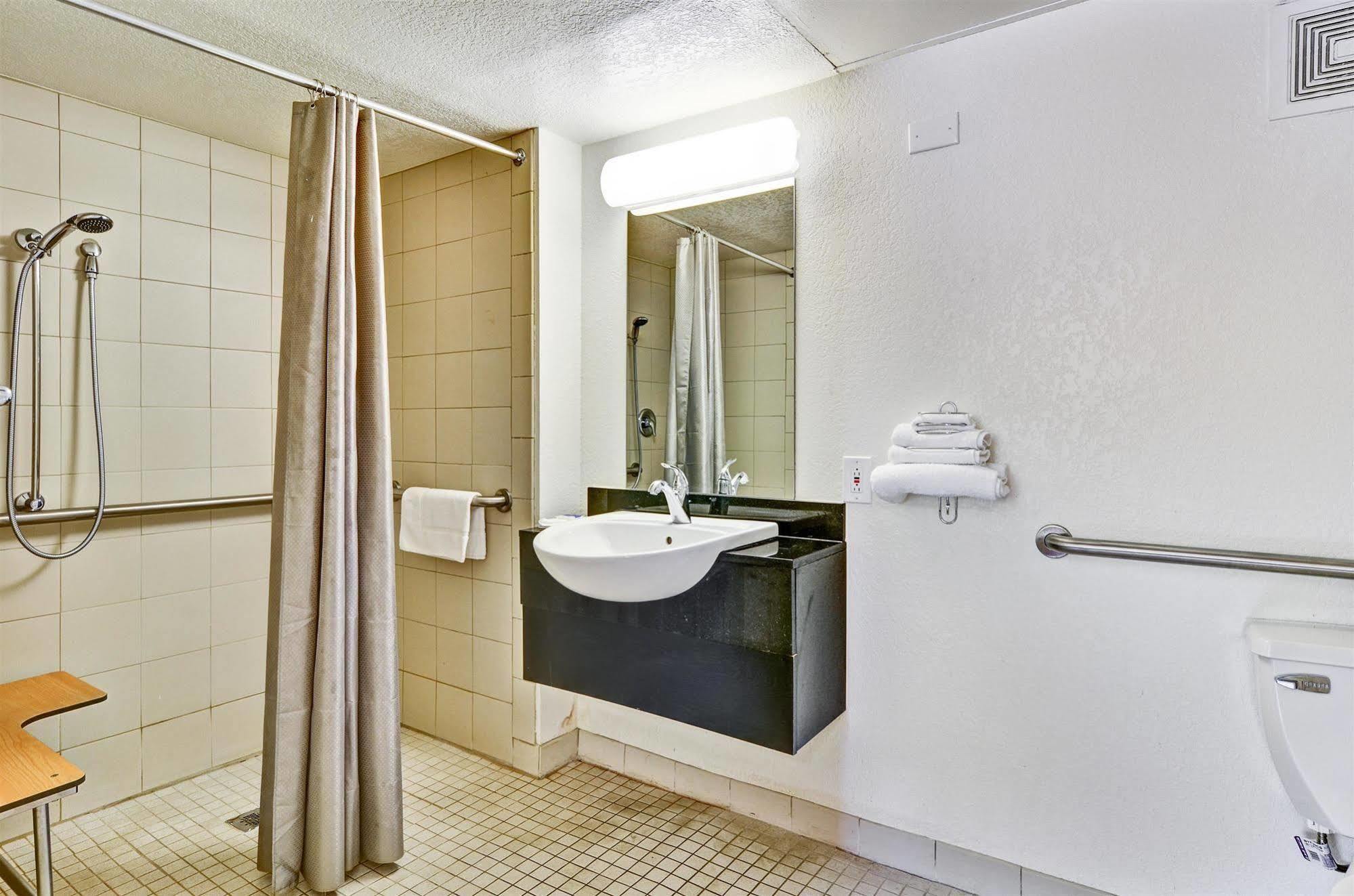 6-pittsburgh, Pa - Crafton 2*
