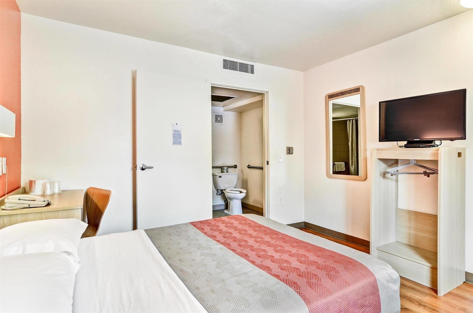 6-pittsburgh, Pa - Crafton 2* Pittsburgh