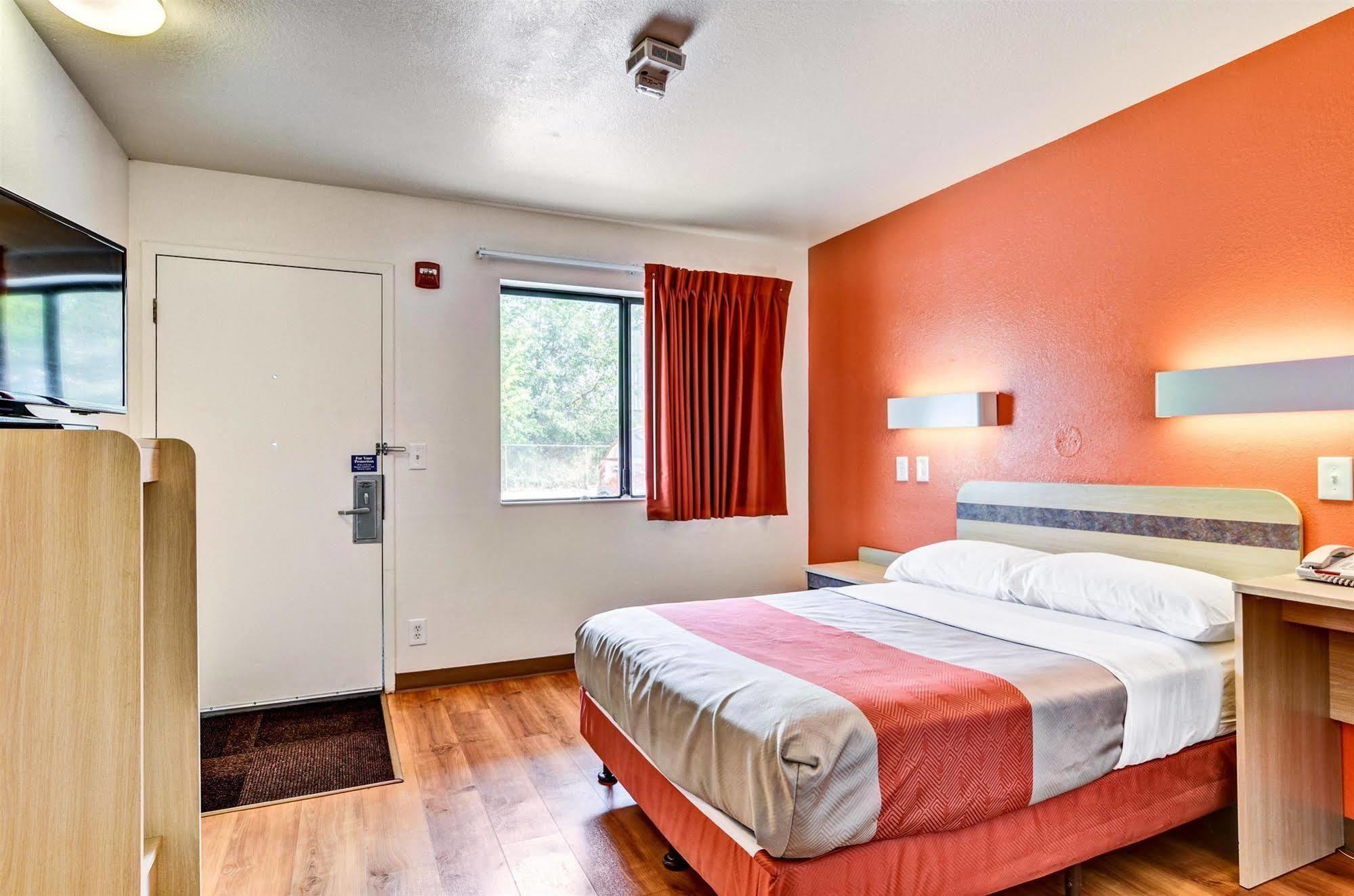 6-pittsburgh, Pa - 4* Crafton
