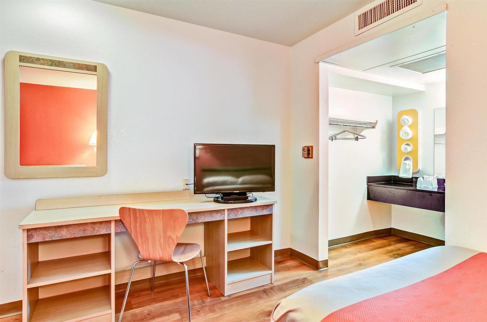 6-pittsburgh, Pa - 4* Crafton