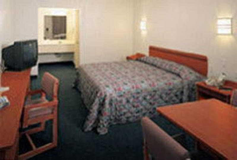 6-pittsburgh, Pa - Crafton Hotel 2*