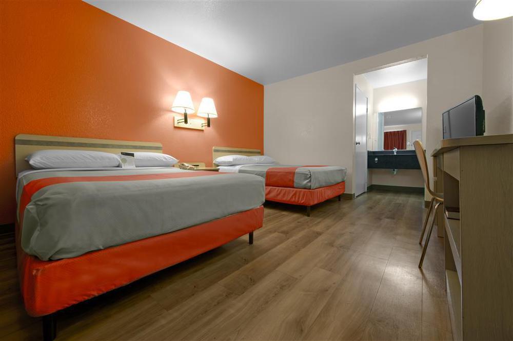 6-pittsburgh, Pa - Crafton Hotel Pittsburgh