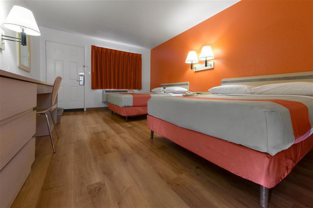 6-pittsburgh, Pa - Crafton Hotel