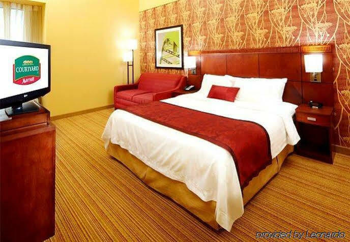 Courtyard By Marriott Downtown Pittsburgh