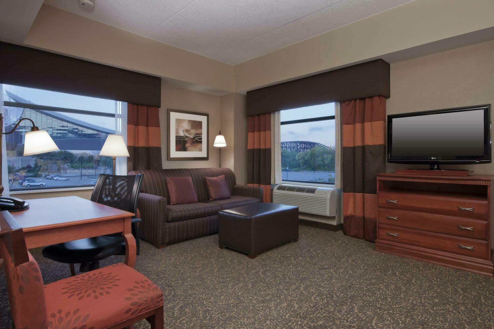 Hampton & Downtown Hotel Pittsburgh