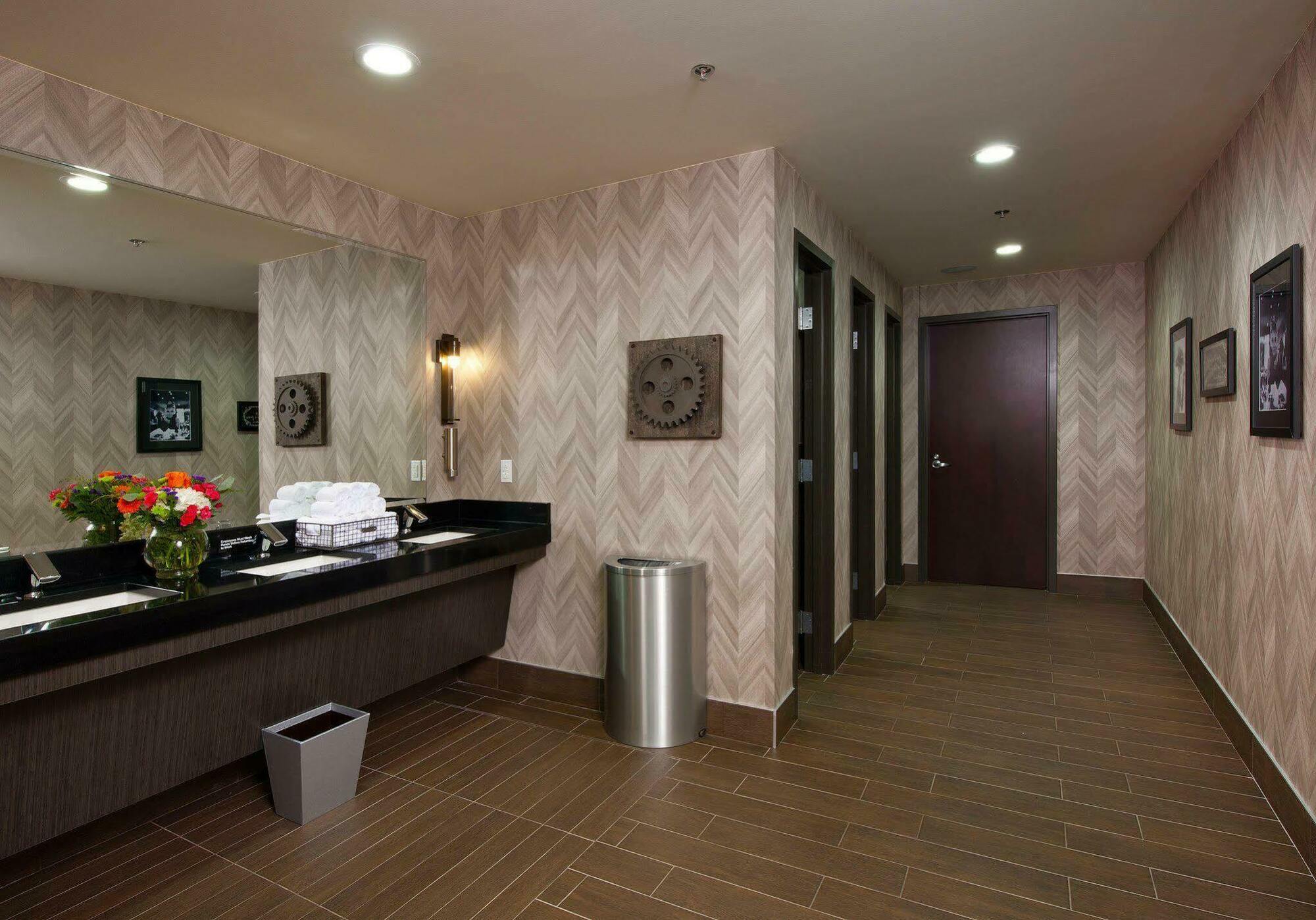 Hilton Garden Downtown Hotel
