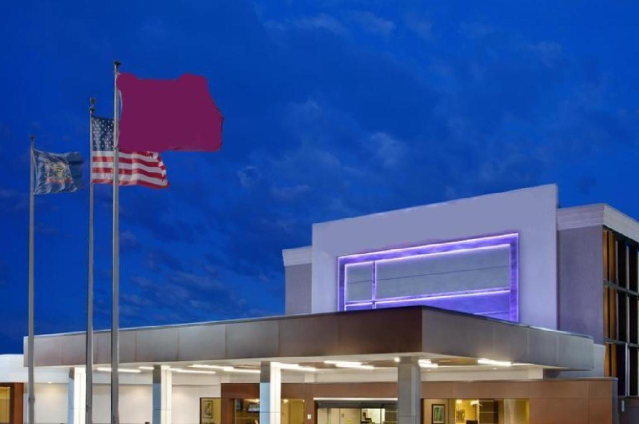 Pittsburgh Plaza 3* Crafton