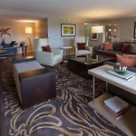 Doubletree By Hilton Pittsburgh-Green Tree