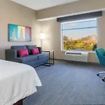 Hampton Inn & Suites Pittsburgh Downtown