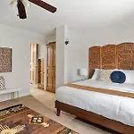 Contemporary Loft 5-Min To Downtown