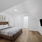 Shadyside, Pittsburgh !G Modern And Bright Private Bedroom With Shared Bathroom