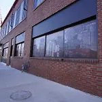New Loft 5 Min Shadyside Or East Liberty Sleeps 4