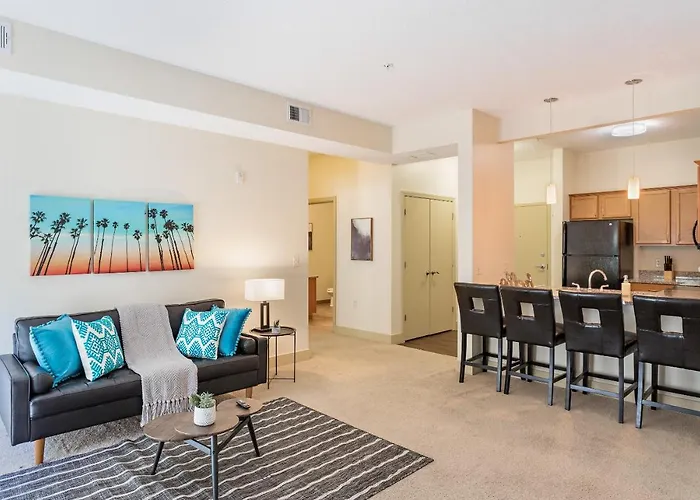 Modern 2BR&1BR Apt in North Oakland w Parking
