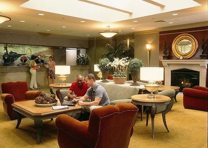Holiday Inn Pittsburgh-International Airport