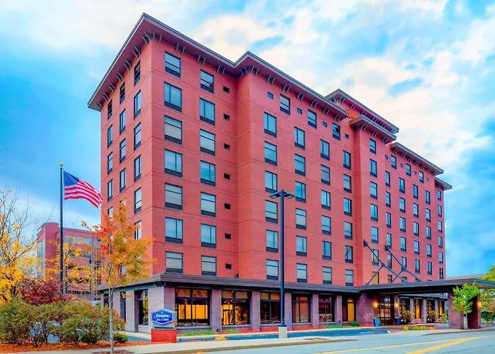 Hampton Inn & Suites Pittsburgh Downtown