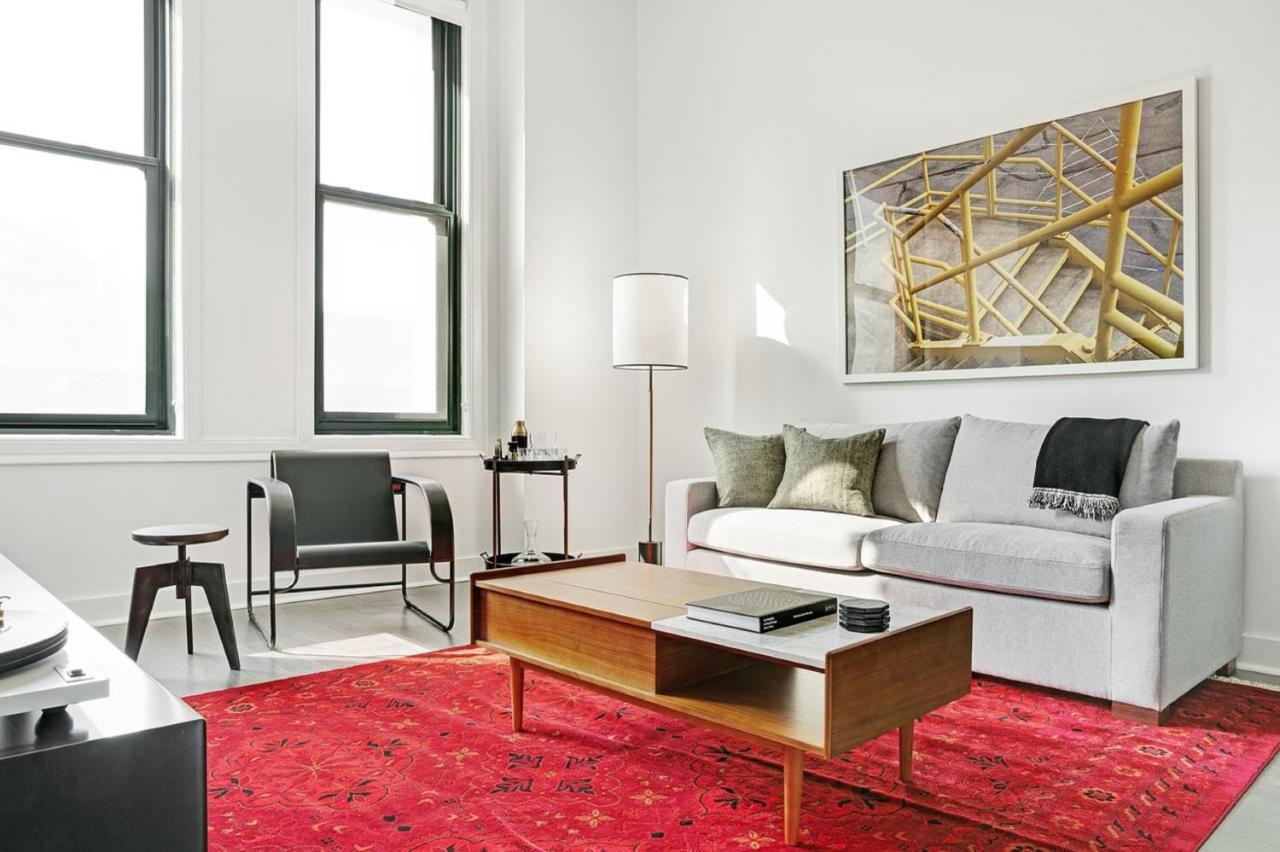 Abode - Downtown Convention Center Apartment *