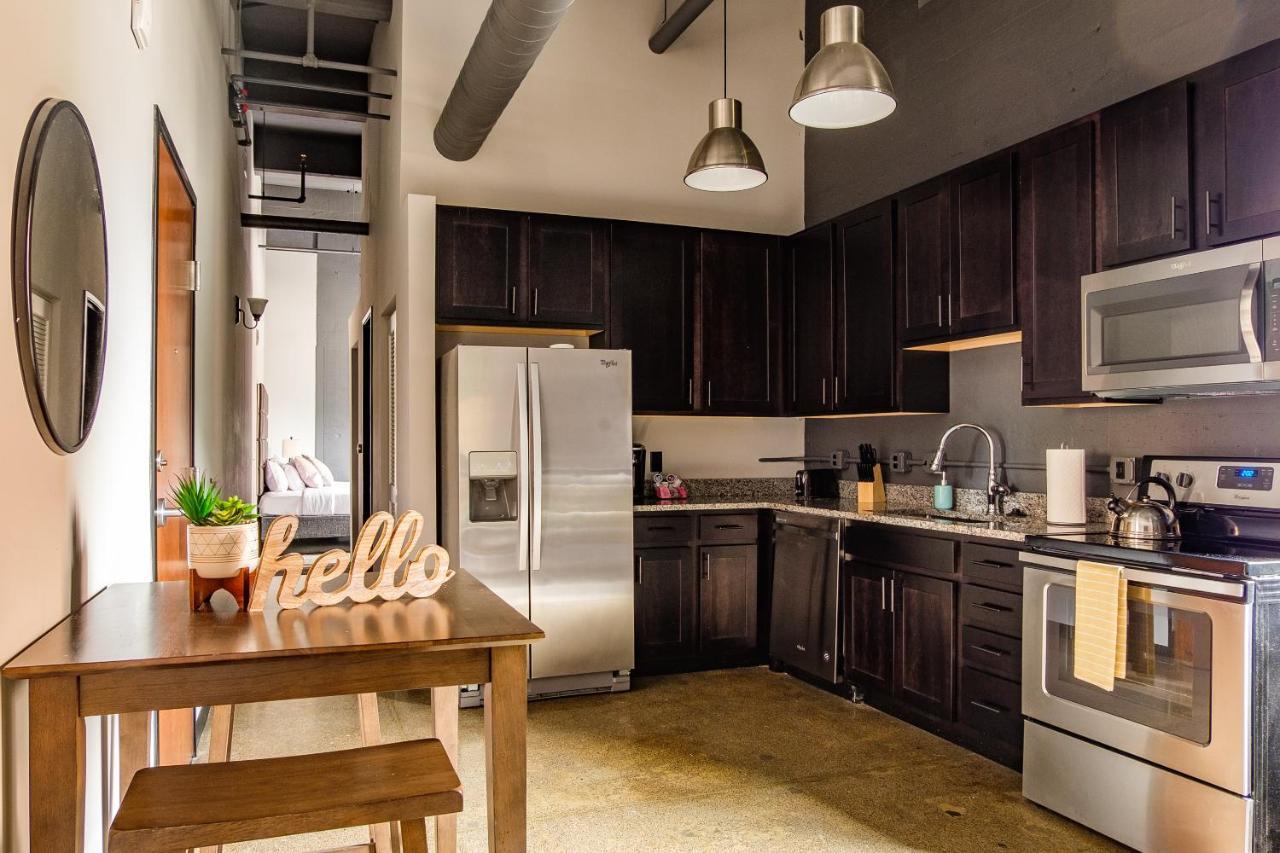 Apartamento Frontdesk 1627 Penn Ave Apts Strip District Pittsburgh Pittsburgh