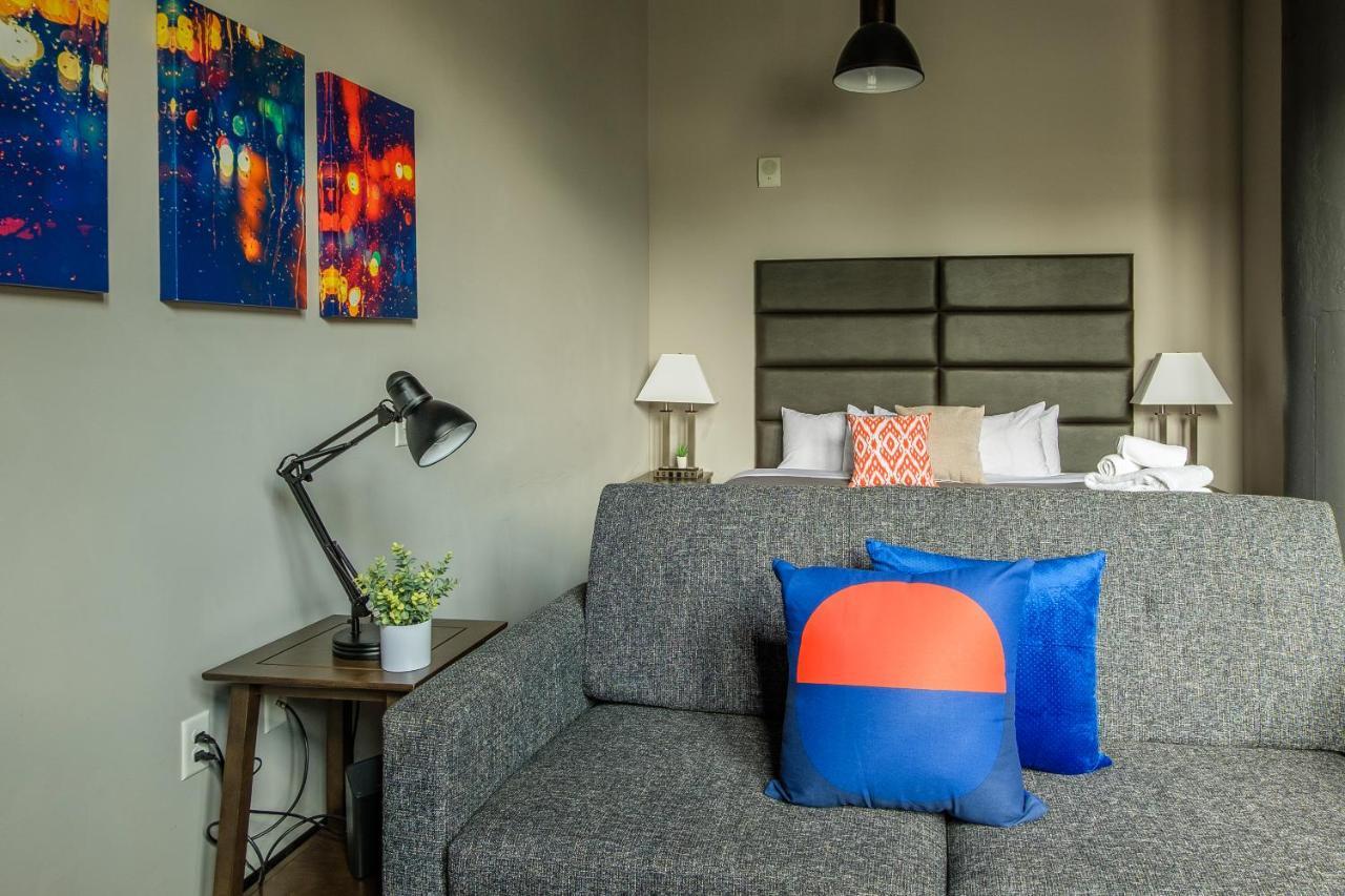 Apartamento Frontdesk 1627 Penn Ave Apts Strip District Pittsburgh Pittsburgh