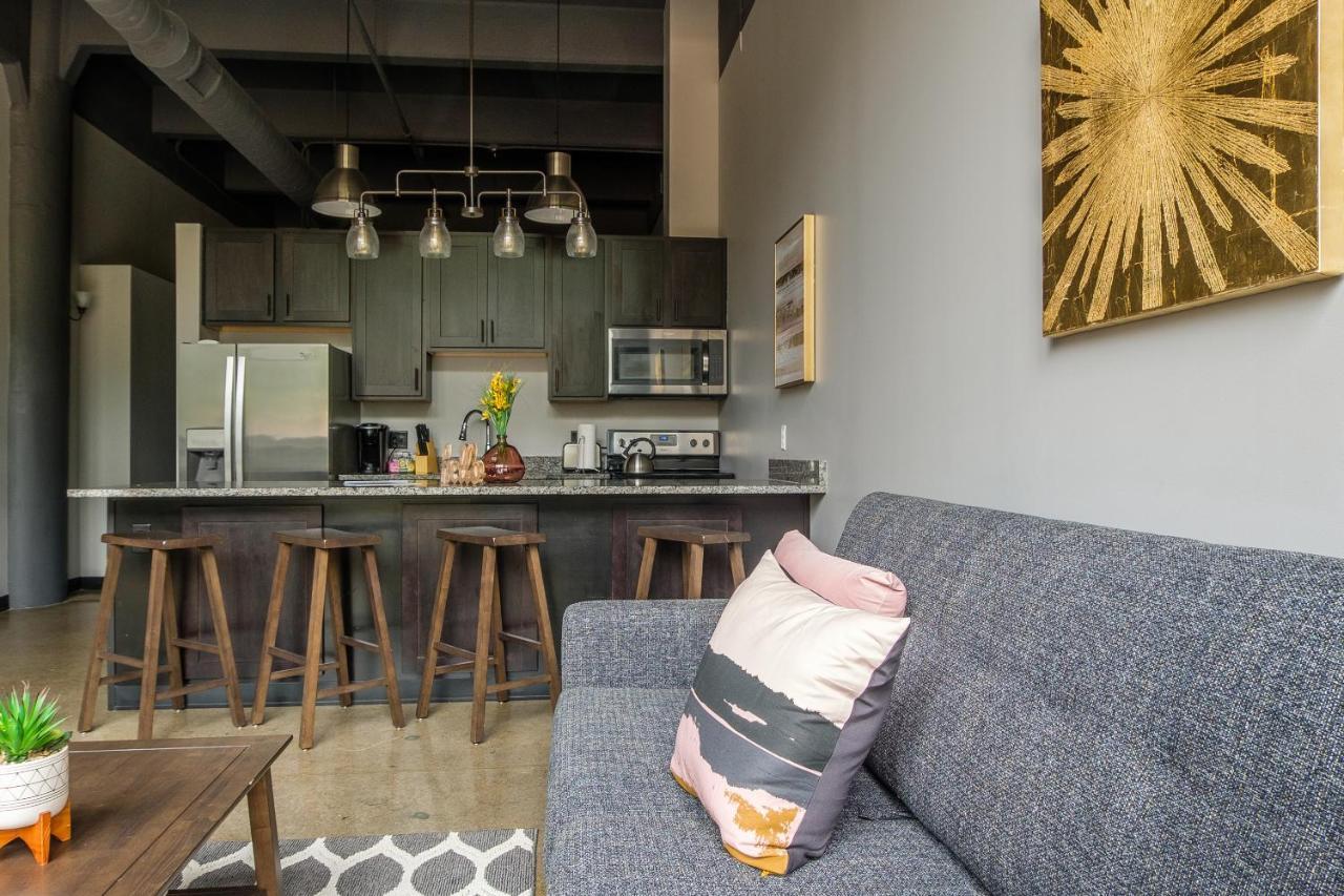 Apartamento Frontdesk 1627 Penn Ave Apts Strip District Pittsburgh *