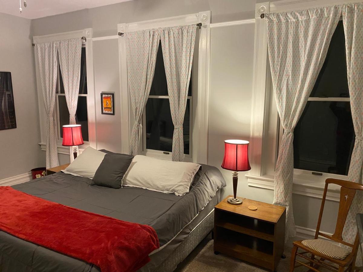 Northside Victorian Bed & Bagels Bed & Breakfast