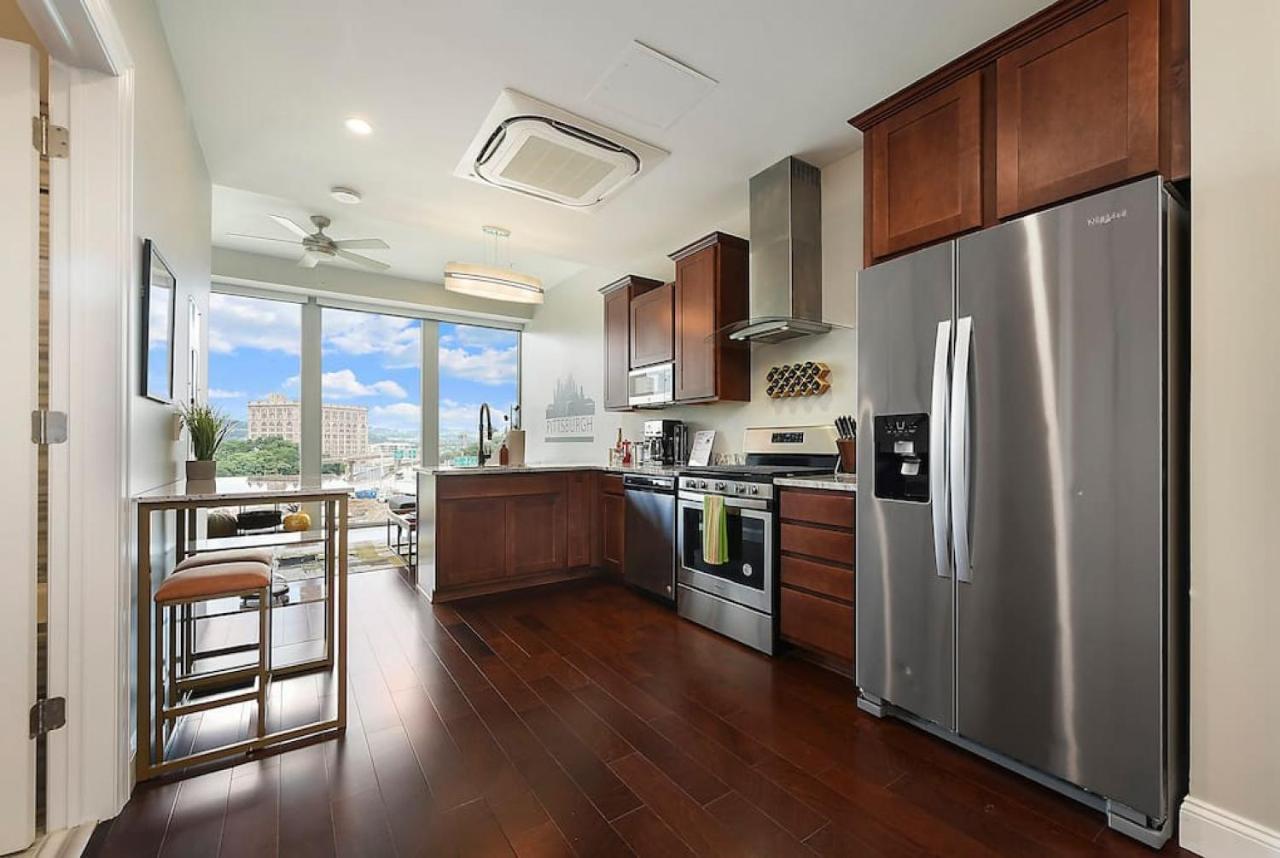 Hostwise - Free Parking Downtown - Skyline Views Apartamento
