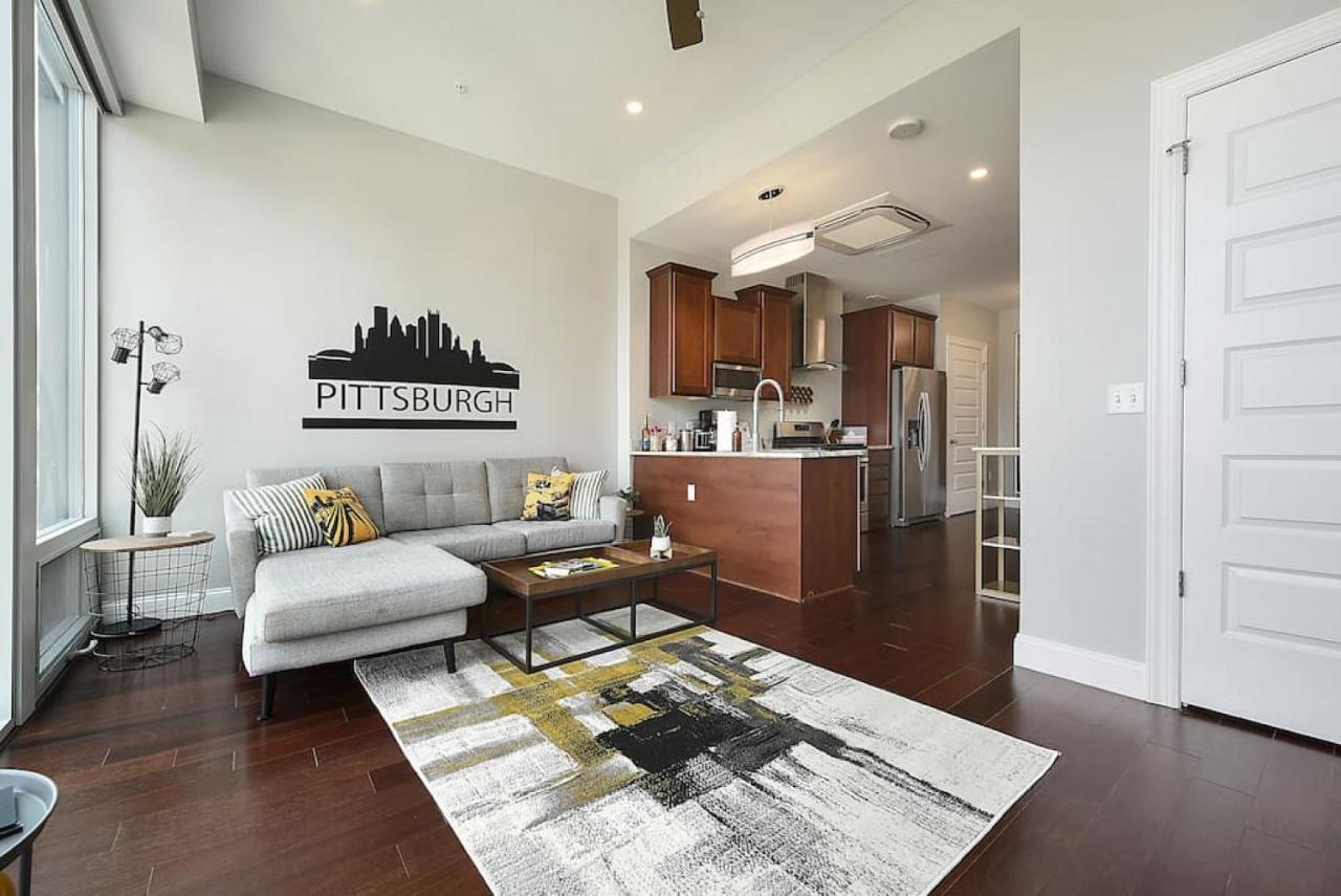 Hostwise - Free Parking Downtown - Skyline Views Apartamento