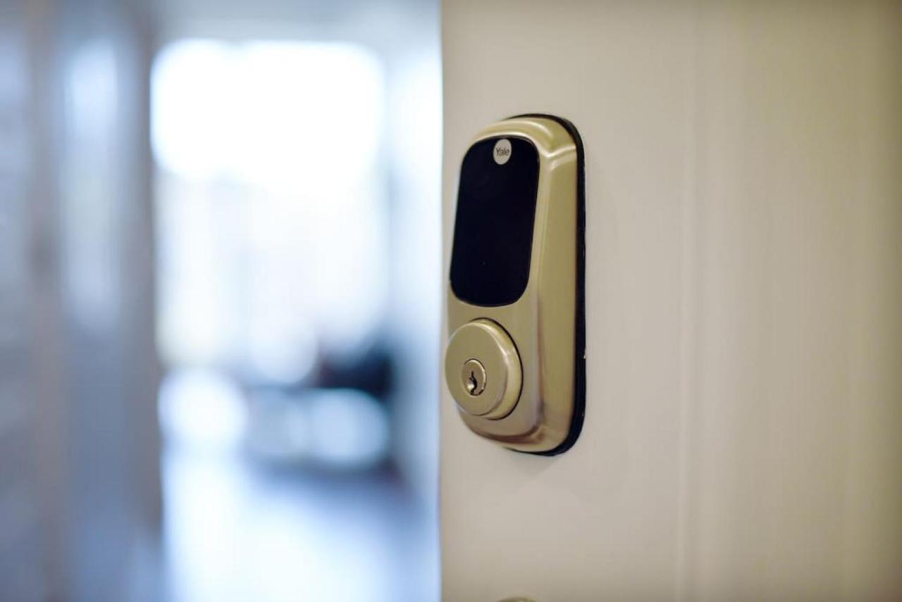 Hostwise - Free Parking Downtown - Skyline Views *