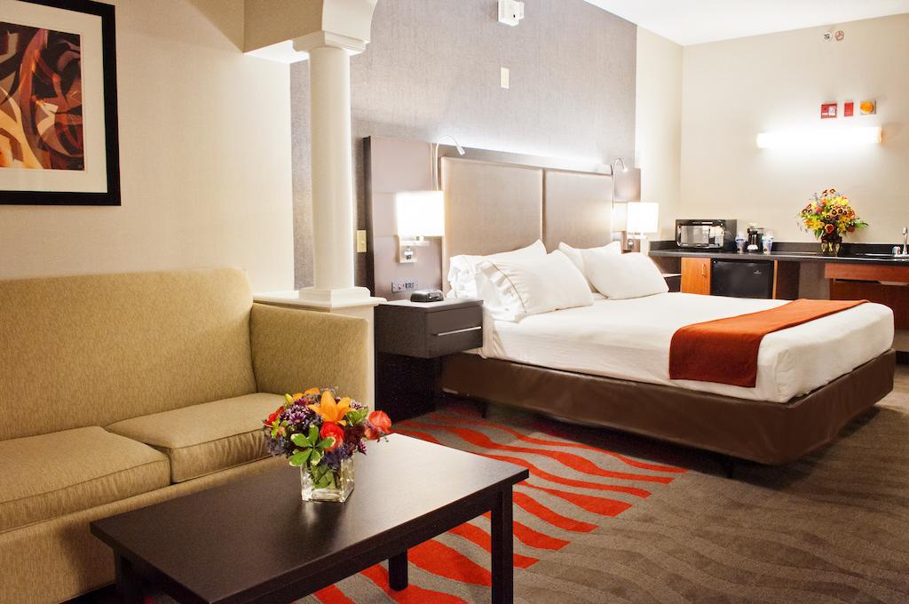 Hotel Express & Pittsburgh-south Side By Ihg 4*