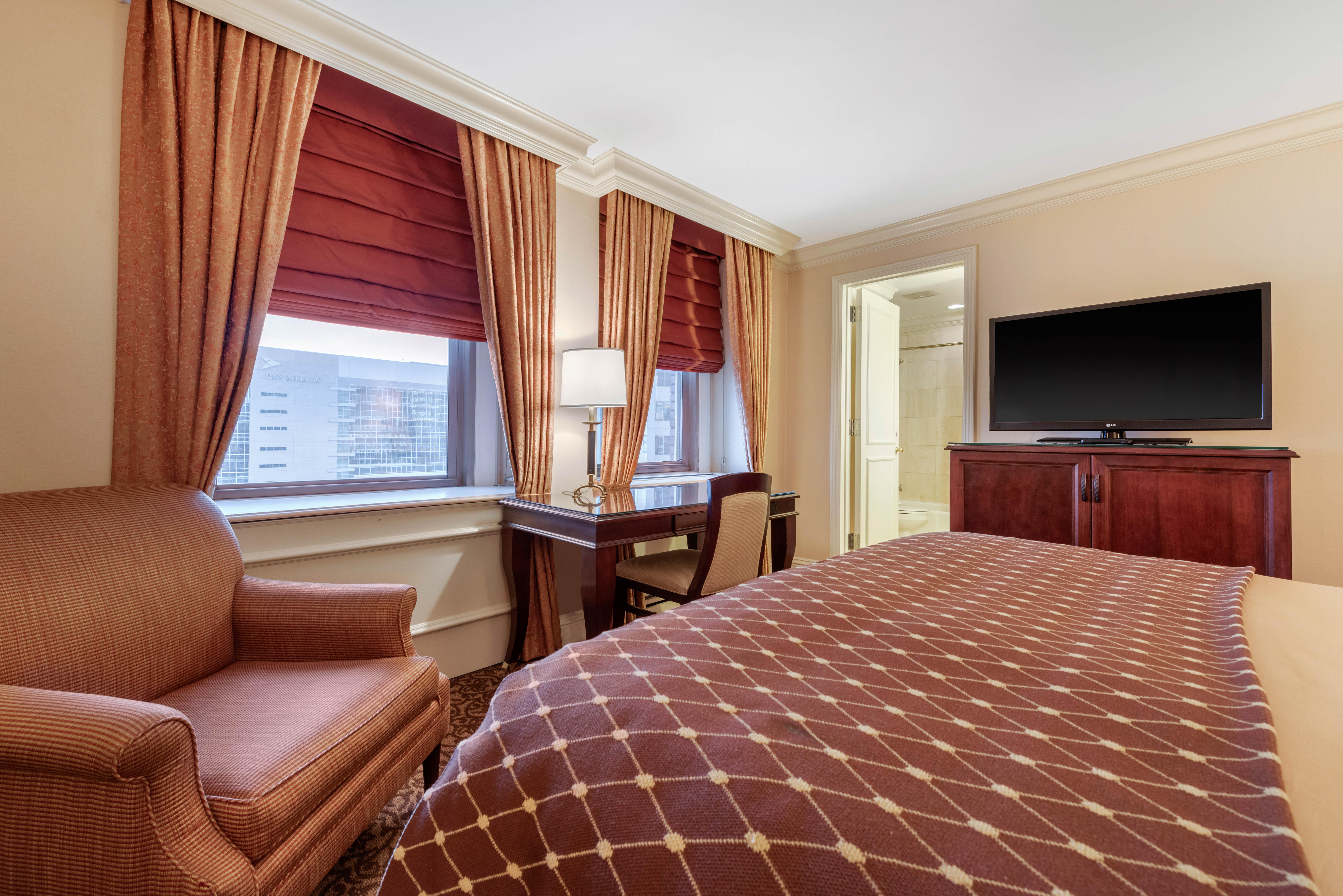 Omni William Penn Hotel 4*