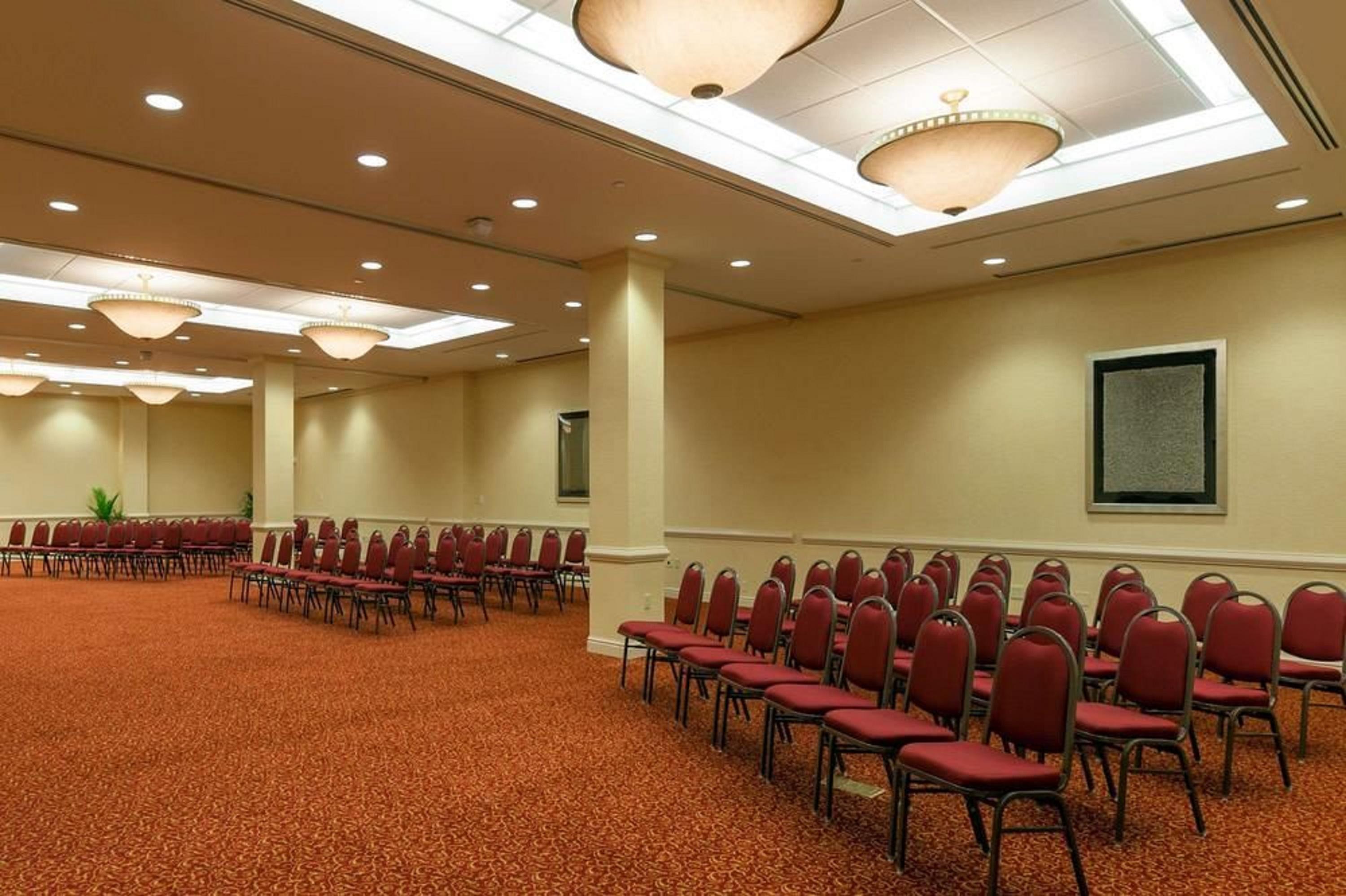 Wyndham Grand Hotel 4*