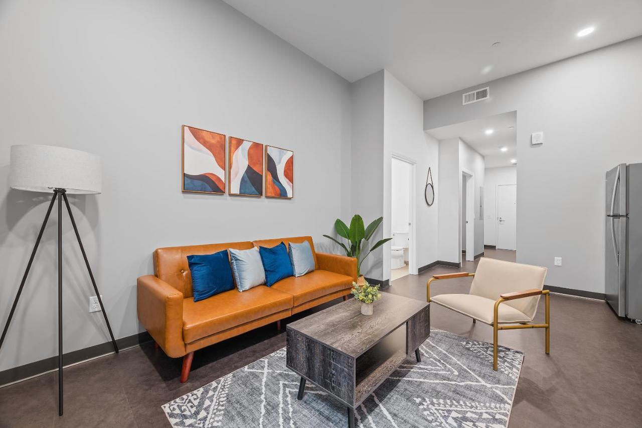 In Pittsburgh's Cultural District By Frontdesk * Pittsburgh