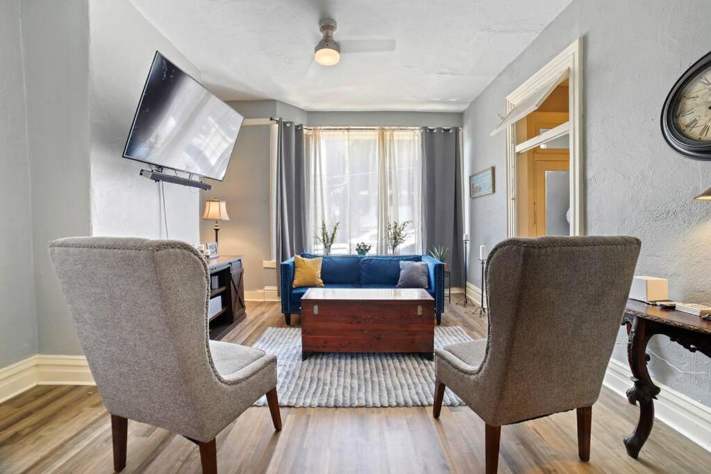 Historical 3 Bedroom In The Heart Of The * Pittsburgh