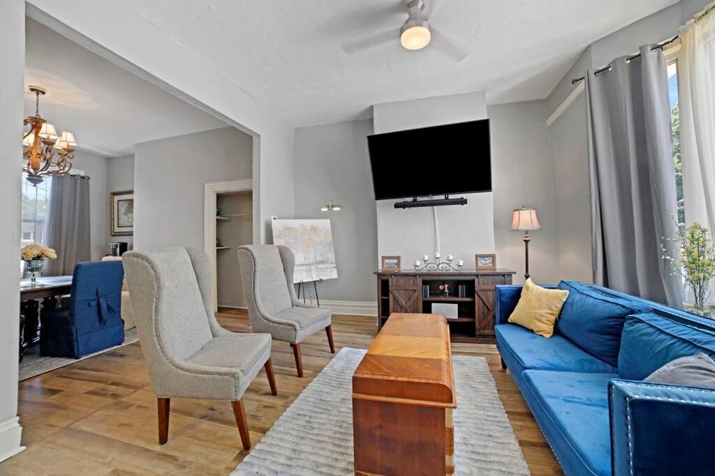 Historical 3 Bedroom In The Heart Of The
