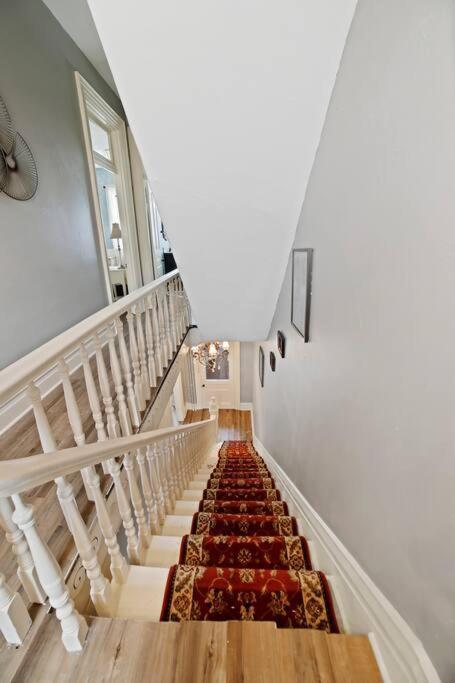Historical 3 Bedroom In The Heart Of The *