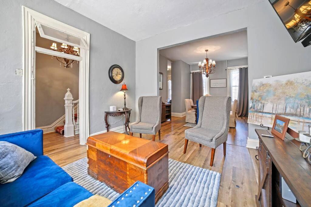 Holiday home Historical 3 Bedroom In The Heart Of The Pittsburgh