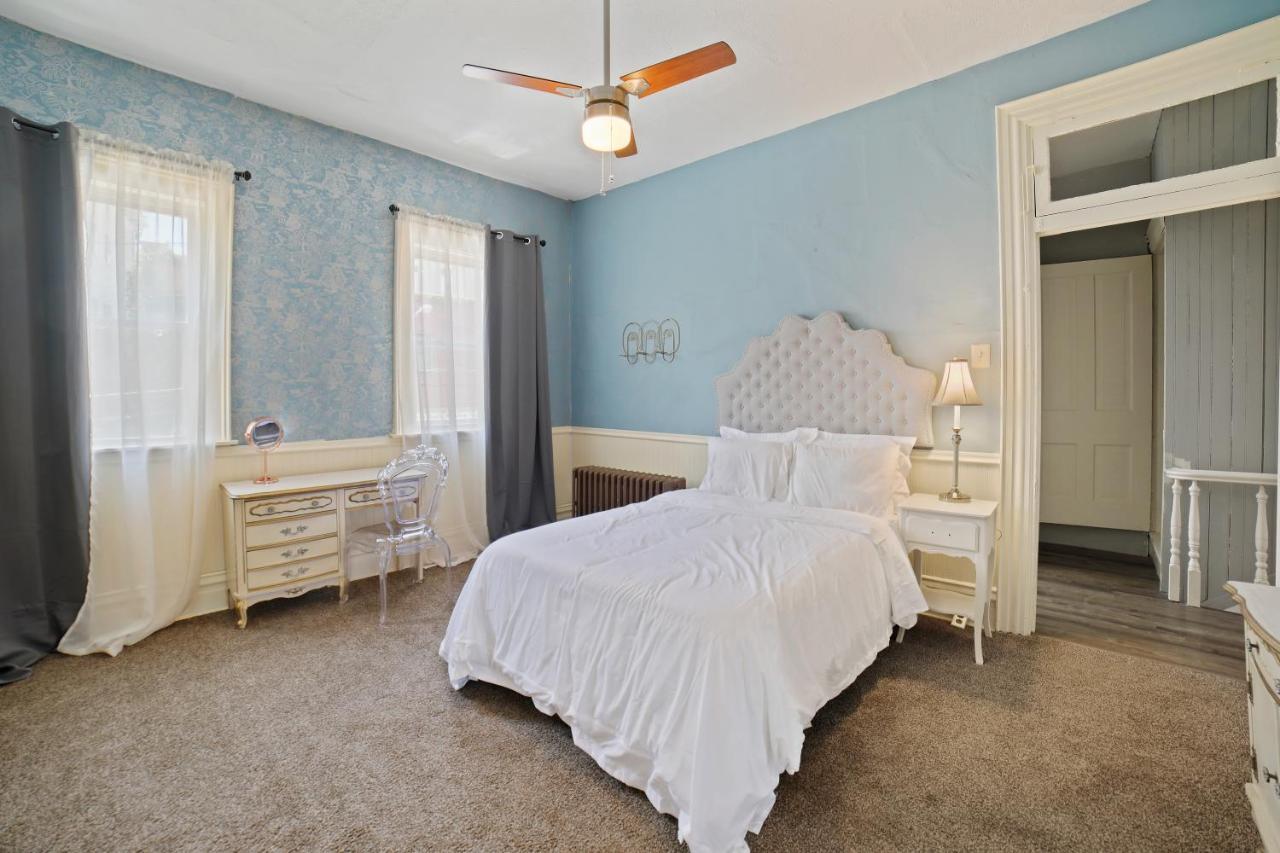 Holiday home Historical 3 Bedroom In The Heart Of The Pittsburgh