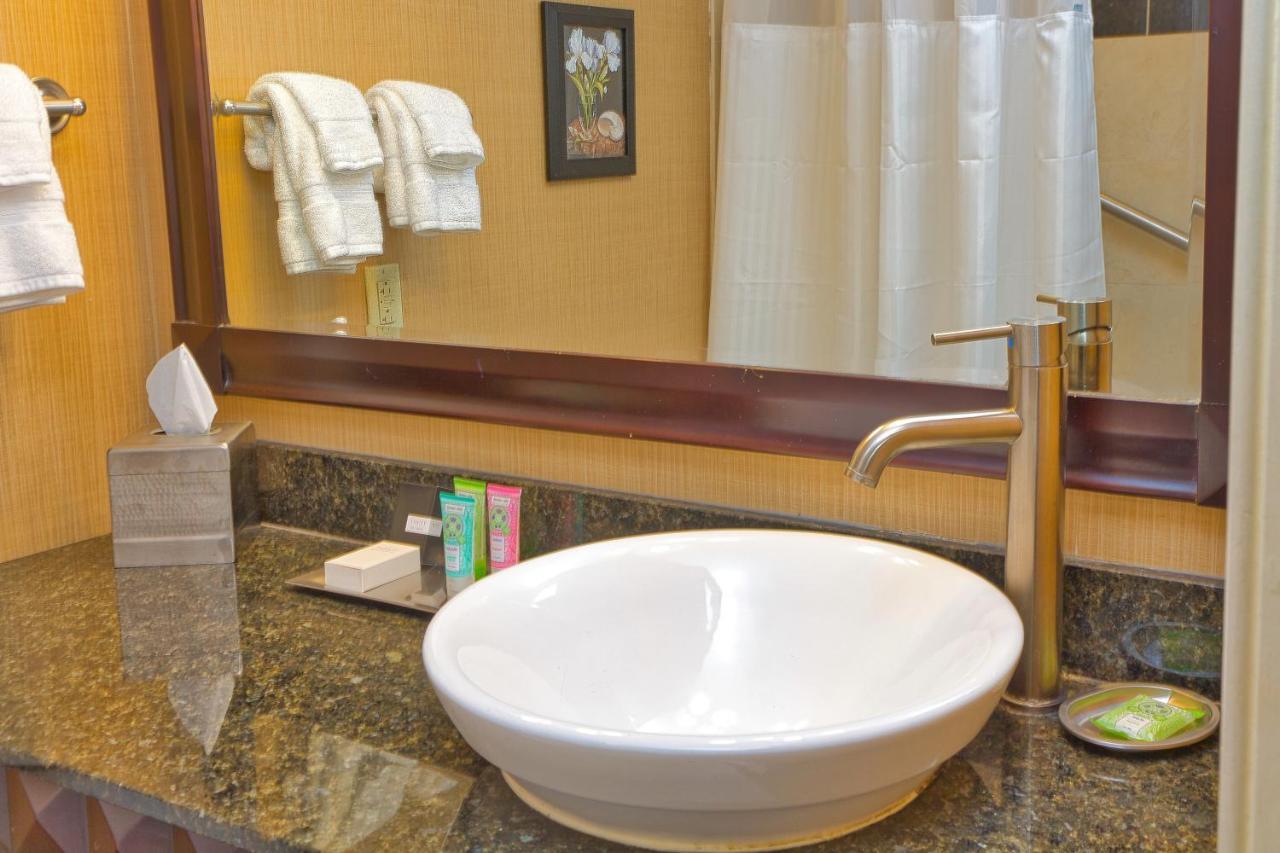 Wyndham Grand Hotel 4*