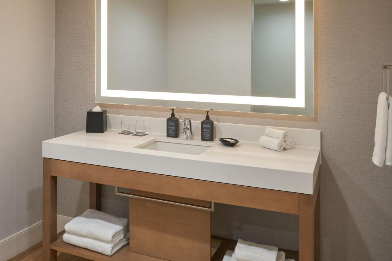 Sheraton At Station Square Hotel Pittsburgh