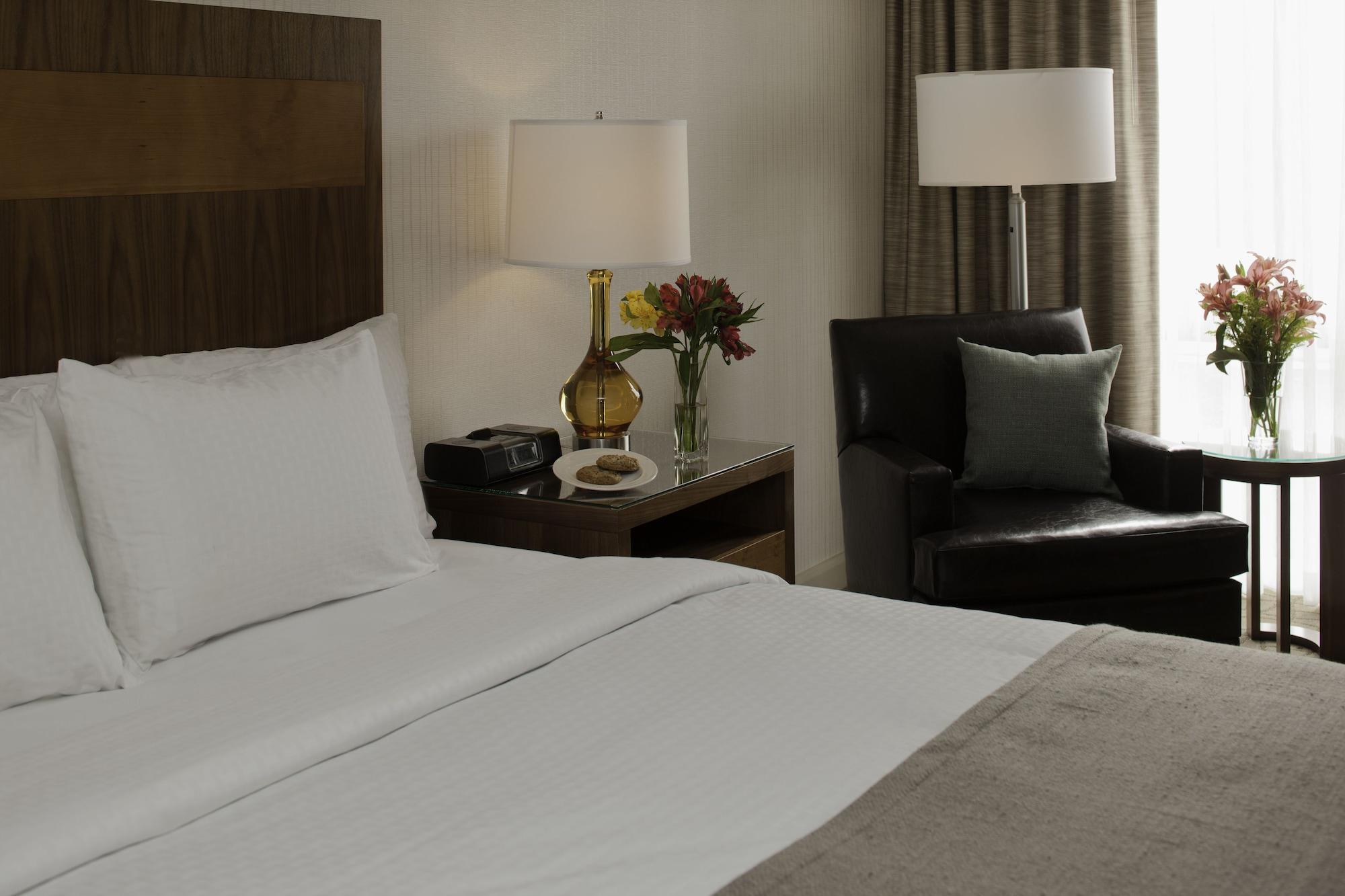Hotel Doubletree By Hilton Pittsburgh-green Tree Pittsburgh