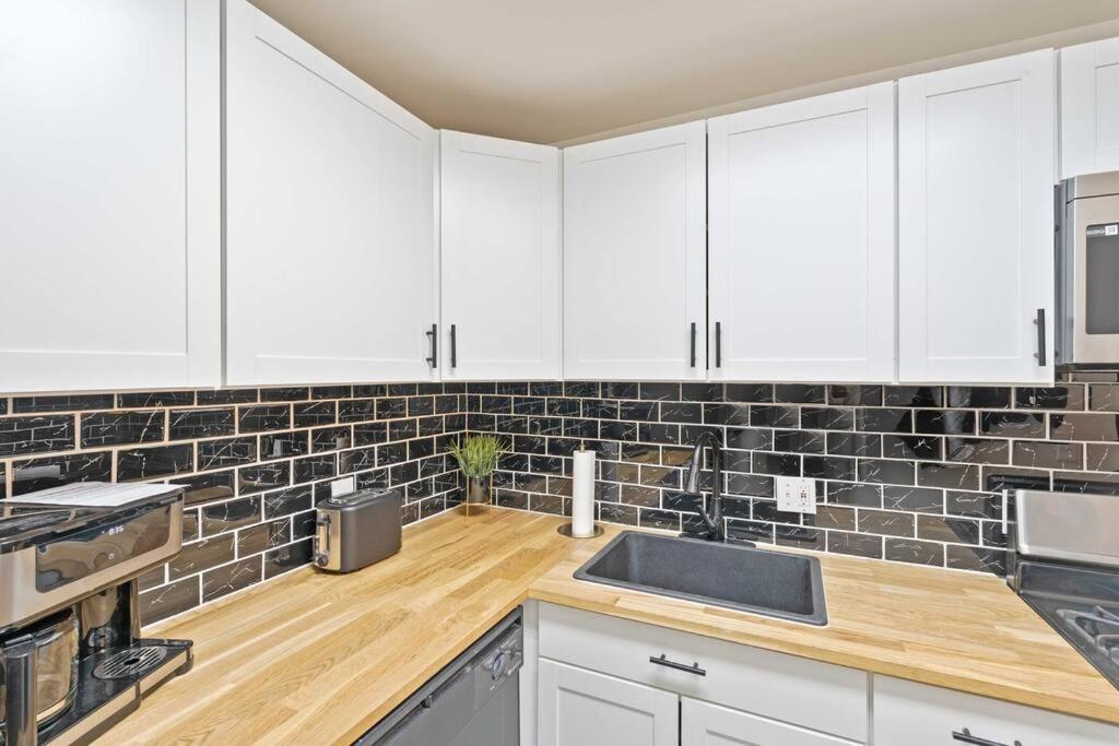 Northside Newly Remodeled Apartment Pittsburgh