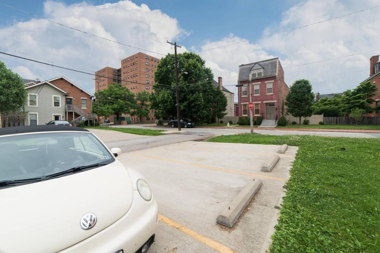 Pittsburgh's Sports Suite- Free Driveway Parking