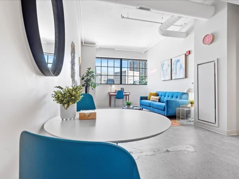 Cozysuites Trendy 1br, Downtown Apartamento