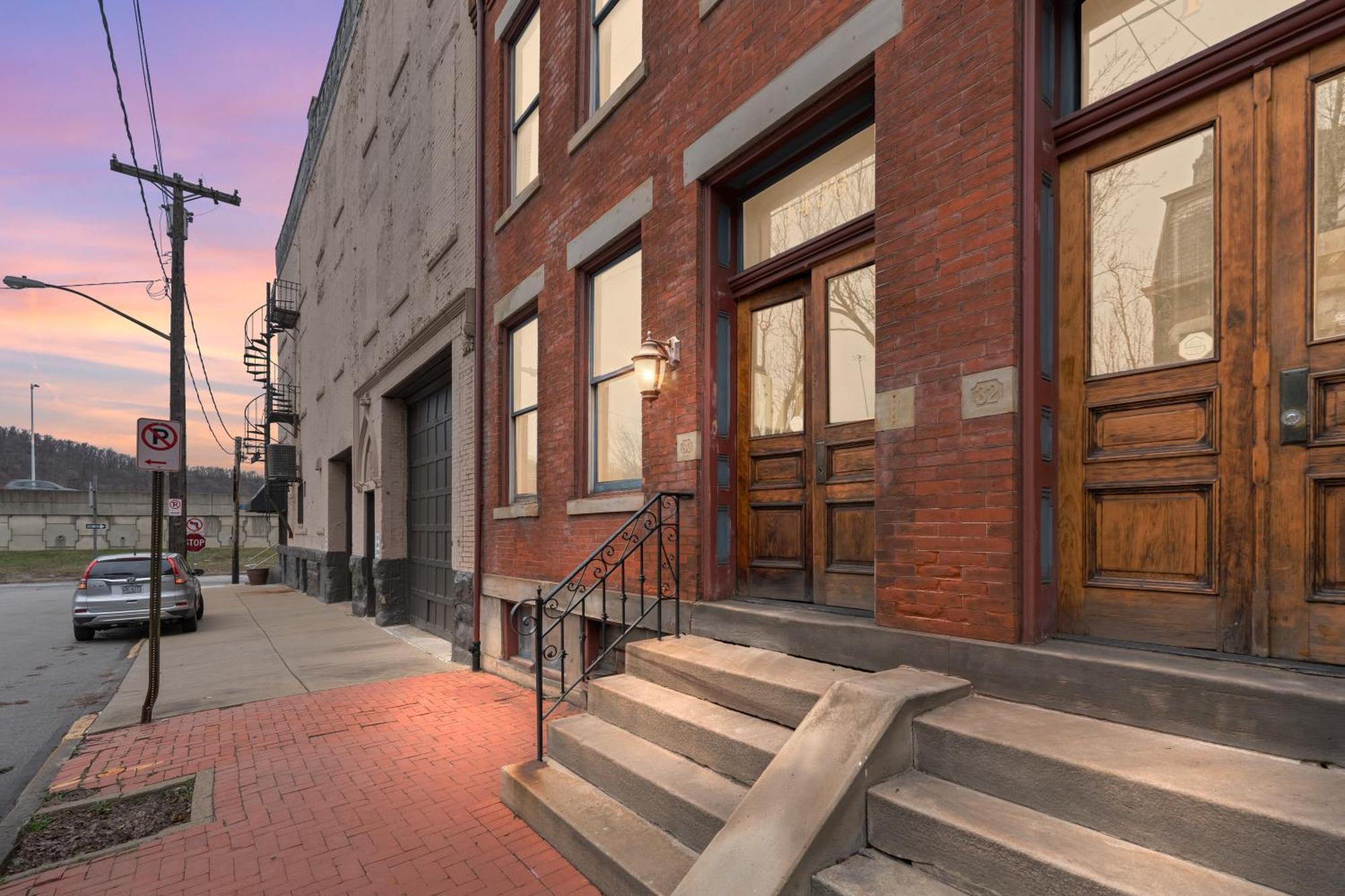 Northside Newly Remodeled Apartment Pittsburgh