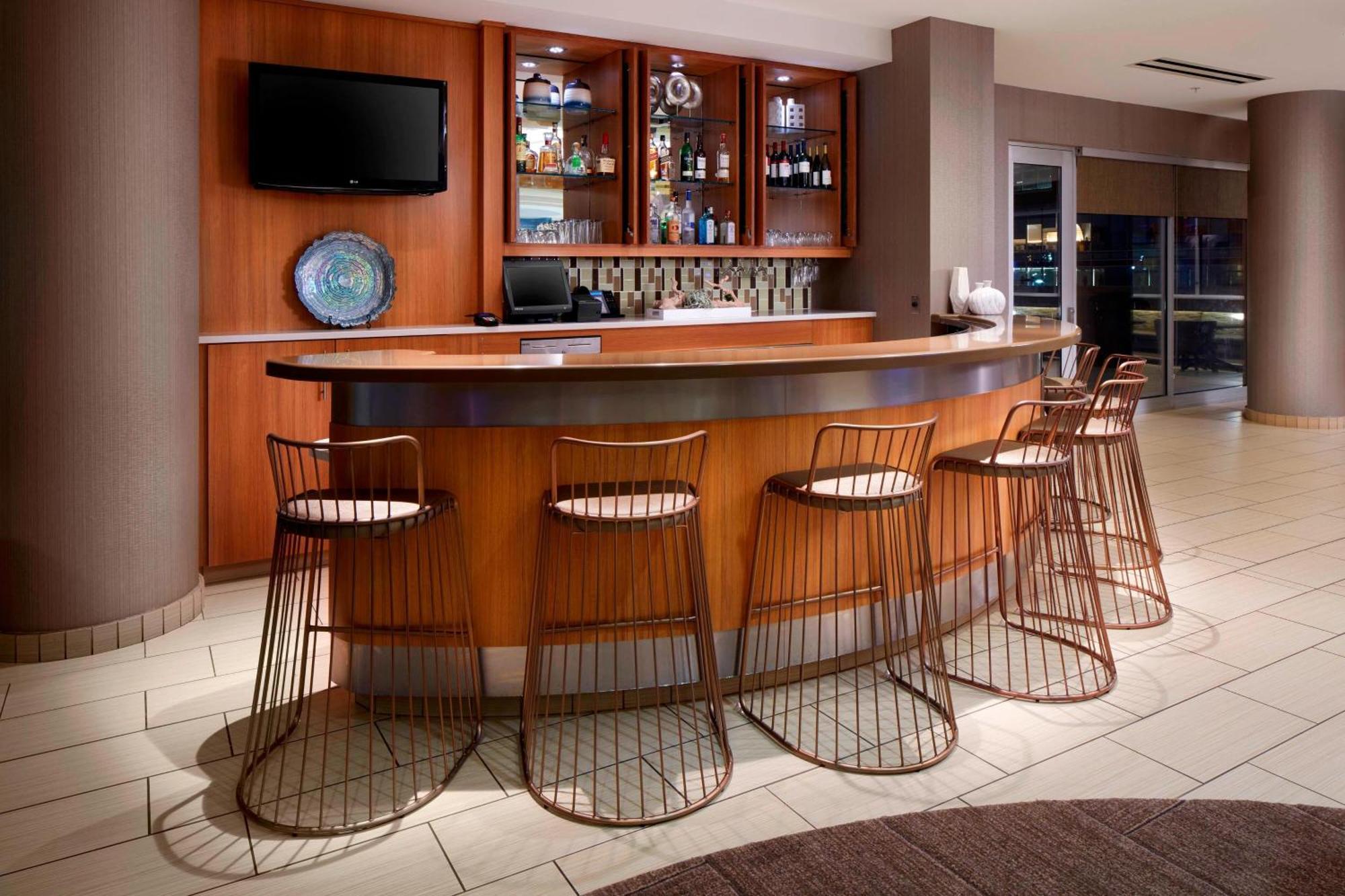 Hotel Springhill By Marriott Bakery Square 3*
