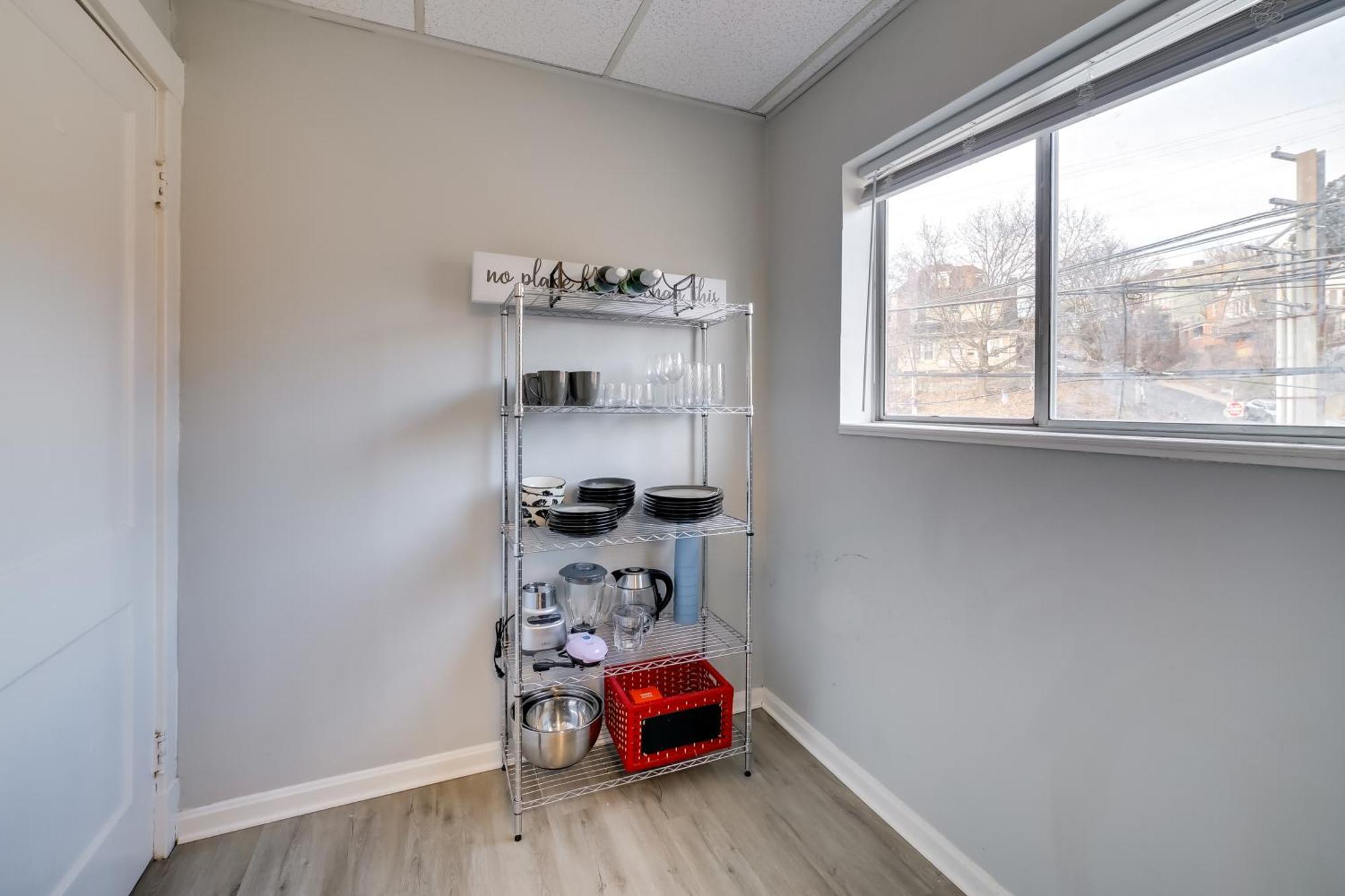 Convenient 5 Mi To Downtown! Apartment *